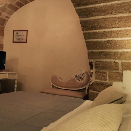 Palazzo Saraceno Hotel Таранто Екстериор снимка
